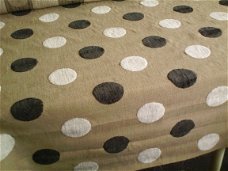 Stof Hot Circles zwart/wit, voor een footstool 41x62cm.