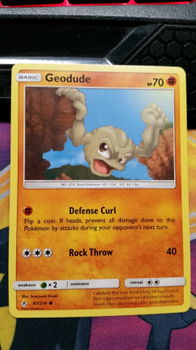 Geodude 87/214 sm Unbroken Bonds - 1