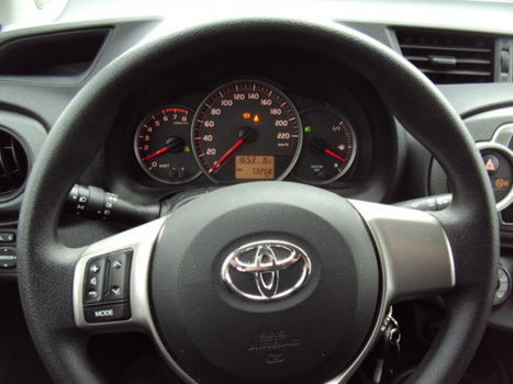 Toyota Yaris - 1.0 VVT-i Aspiration - 1