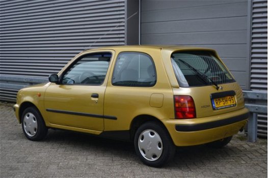 Nissan Micra - 1.0 STUURBEKRACHTIGING NETTE AUTO - 1