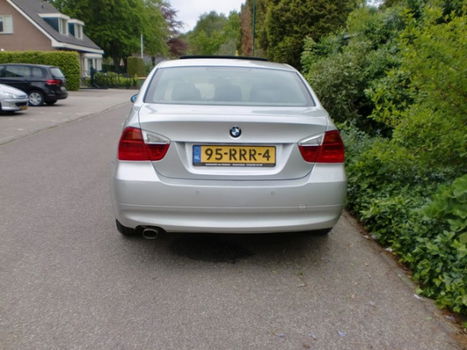 BMW 3-serie - 320i - 1