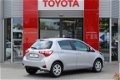 Toyota Yaris - 1.0 VVT-i Active *VOORRAAD VOORDEEL / NIEUWE AUTO - 1 - Thumbnail