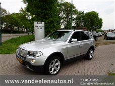 BMW X3 - 2.0d 177pk X-Drive Aut. / Lederen bekleding / Navigatie