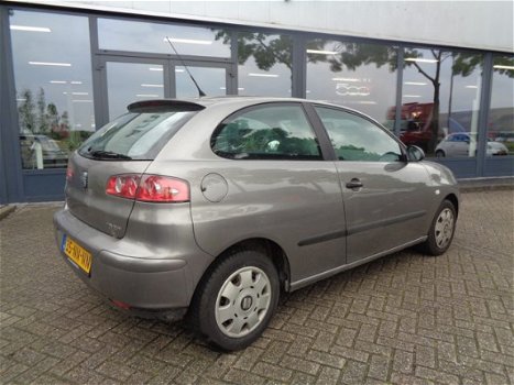 Seat Ibiza - 1.4 Automaat met Invalide aanpassing - 1