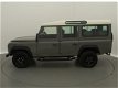 Land Rover Defender - 2.5 TD5 9 persoons / zeer netjes - 1 - Thumbnail