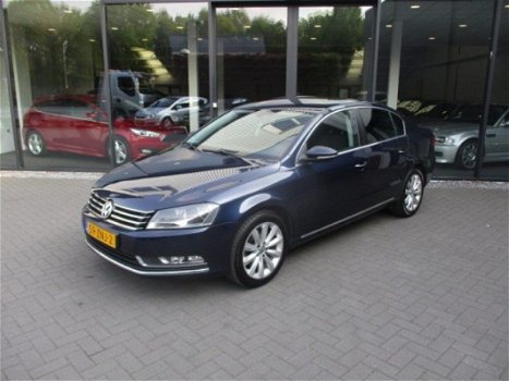 Volkswagen Passat - 1.6 TDI ComfortLine, Navi, Climate, Cruise, Afn Trekh - 1