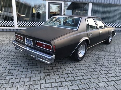 Chevrolet Impala - Caprice V8 5.7 Wegenbelastingvrij - 1