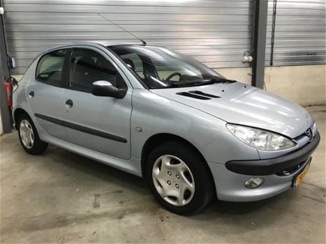 Peugeot 206 - 1.1 XR AIRCO APK NAP 5 DRS ELEC ramen cruise control - 1