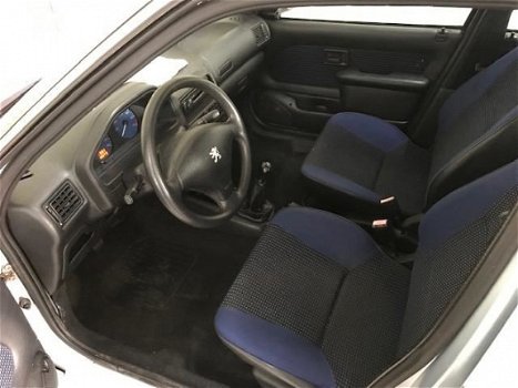 Peugeot 106 - 1.1 XRX inclusief nw apk - 1