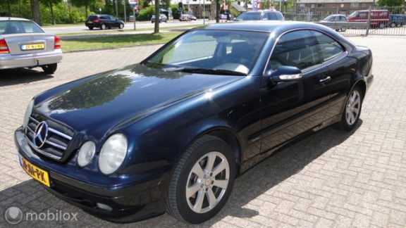 Mercedes-Benz CLK-klasse Coupé - C208 200 K. Elegance - 1