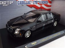 1:18 Ricko Cadillac CTS V series 2004 zwart