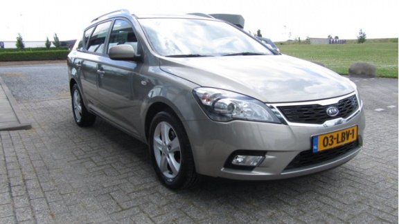 Kia Cee'd Sporty Wagon - 1.4 CVVT X-ecutive - 1