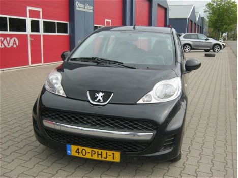 Peugeot 107 - 1.0-12V XR - 1