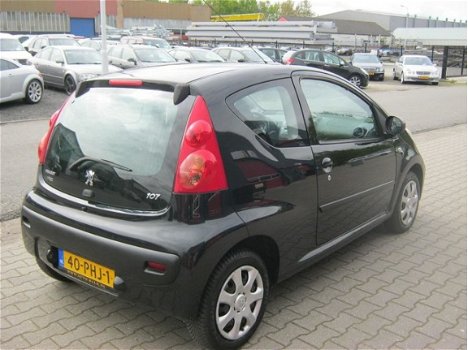 Peugeot 107 - 1.0-12V XR - 1