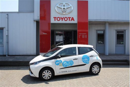 Toyota Aygo - 1.0 VVT-i x-fun airco l bluetooth - 1