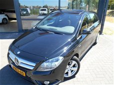 Mercedes-Benz B-klasse - 180 AMBITION AUTOMAAT /LEDER/PANORAMADAK