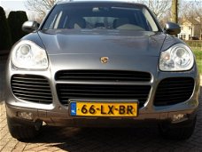 Porsche Cayenne - 4.5 Turbo