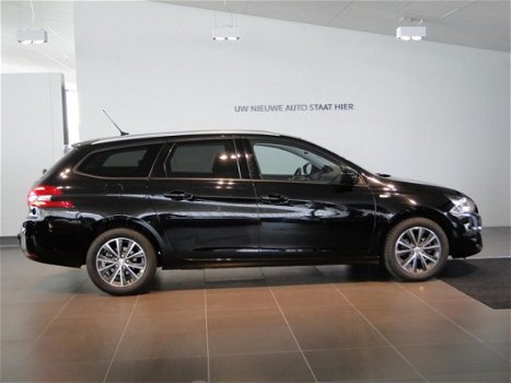 Peugeot 308 SW - STYLE 1.2 PureTech130pk H6 TREKHAAK | NAVI | PANODAK - 1