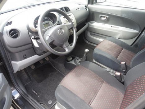 Daihatsu Sirion 2 - 1.5-16V Sport - 1