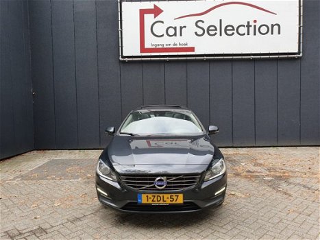 Volvo V60 - EXPORTPRIJS 1.6 D2 Momentum NAVI LED ECC PDC SCHUIFDAK Trekhaak - 1