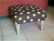 Footstool 50x50 - bruin/stars - donker noten 705 - NIEUW !! - 2 - Thumbnail