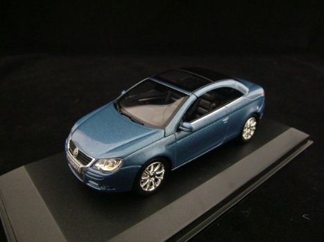 1:43 Norev Volkswagen Eos Cabriolet blauw 1F0 099 300 K5X VW dealer ed. - 1