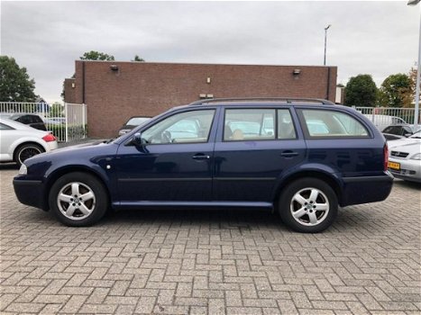 Skoda Octavia - 2.0 Elegance - 1