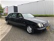 Mercedes-Benz E-klasse - Limousine - - 6 deurs - 8 Persoons - 1 - Thumbnail