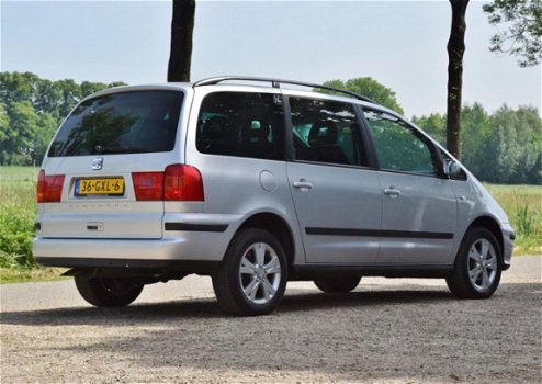 Seat Alhambra - 1.8-20VT Stylance automaat / airco / cruise control / Xenon / parkeersensoren achter - 1