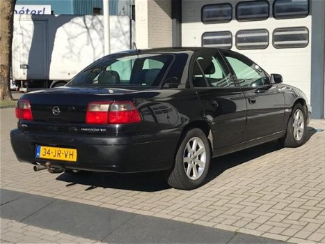 Opel Omega - 2.6i V6 Executive Edition - 1