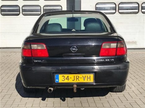 Opel Omega - 2.6i V6 Executive Edition - 1