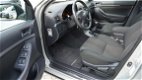 Toyota Avensis - 1.8 129pk Sedan VVTi Luna Clima Navi Elek.pakket 110877km *NL auto - 1 - Thumbnail