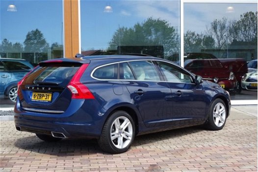 Volvo V60 - 2.4 D6 AWD Plug-In Hybrid Summum - 1