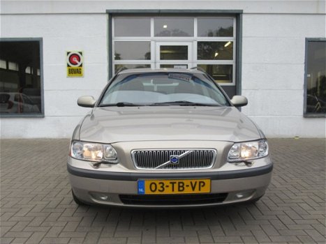 Volvo V70 - 2.3 T-5 Comfort Line - 1