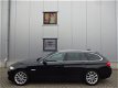 BMW 5-serie Touring - 525D Aut8 High Executive head-up Comf.Zetels Pano.dak 4w Steering - 1 - Thumbnail