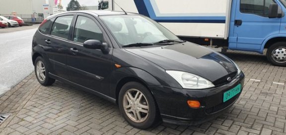 Ford Focus - 1.8 TDdi Trend 66kw 90pk KOPPELING SLIPT - 1