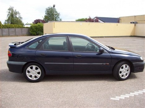 Renault Laguna - 1.8-16V RXI - 1