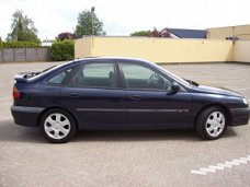 Renault Laguna - 1.8-16V RXI