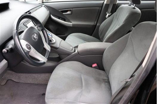 Toyota Prius - 1.8 Aspiration Navigatie-Lm velgen - 1