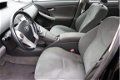 Toyota Prius - 1.8 Aspiration Navigatie-Lm velgen - 1 - Thumbnail