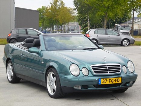 Mercedes-Benz CLK-klasse Cabrio - 230 K. Elegance NIEUWSTAAT AUTOMAAT (bj2000) - 1