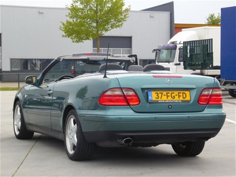 Mercedes-Benz CLK-klasse Cabrio - 230 K. Elegance NIEUWSTAAT AUTOMAAT (bj2000) - 1