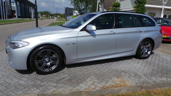 BMW 5-serie Touring - 520d High Exe Aut. M-PAKKET VOL OPTIES - 1