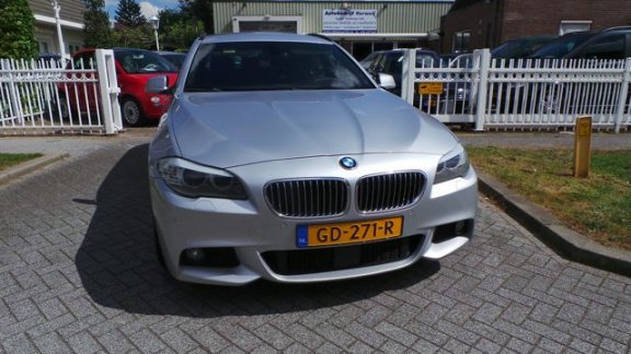 BMW 5-serie Touring - 520d High Exe Aut. M-PAKKET VOL OPTIES - 1