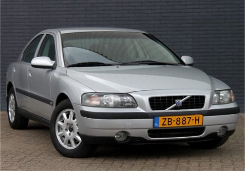 Volvo S60 - 2.4 | 1Ste Eigenaar | Airco | Pdc | Leer | Uniek | Young Timer - 1