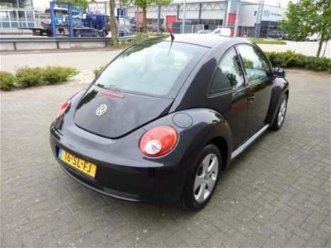 Volkswagen New Beetle - 1.6 Trendline Airco / Nieuw distr riem - 1