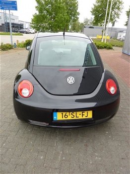 Volkswagen New Beetle - 1.6 Trendline Airco / Nieuw distr riem - 1