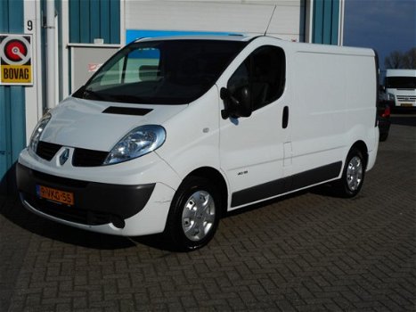 Renault Trafic - 2.0 dCi T27 L1H1 / Cruise / Airco / Navi / 115pk / Trekhaak - 1