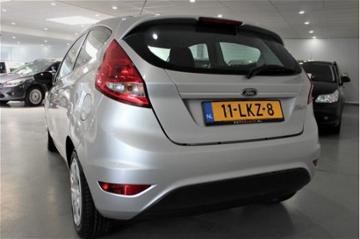 Ford Fiesta - 1.25 Limited Clima, NAP, Nieuw Banden, Nette Staat - 1