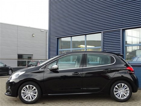 Peugeot 208 - 1.2 PURETECH 82PK ALLURE, NAVIGATIE, CLIMATE CONTROL - 1